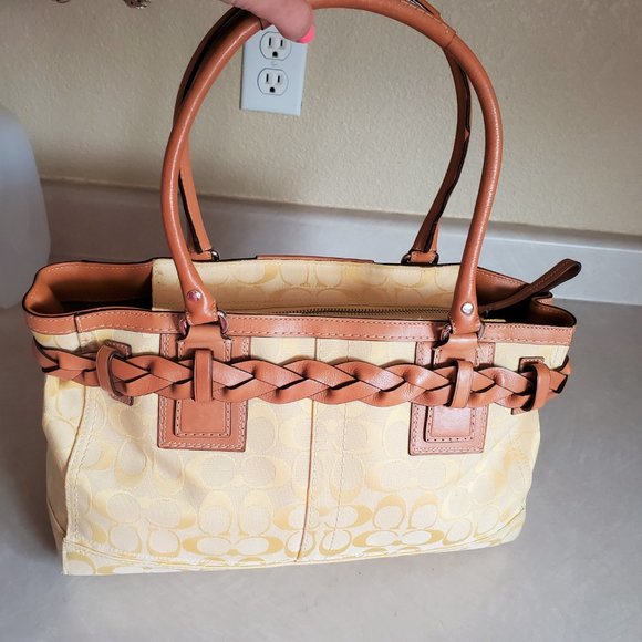 Like New Coach Hampton Yellow Signature Handbag Satchel Purse - Picture 9 of 13